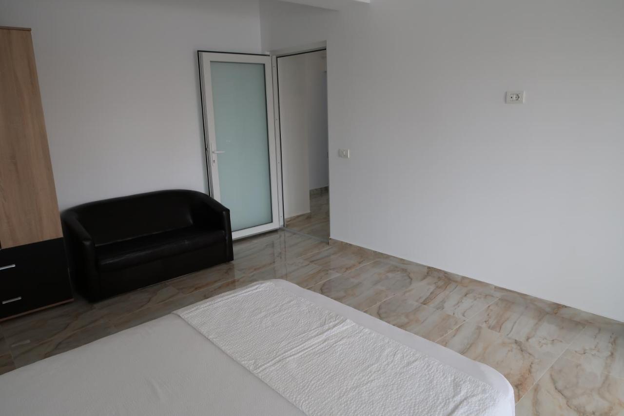Home Space Two Navodari Ngoại thất bức ảnh